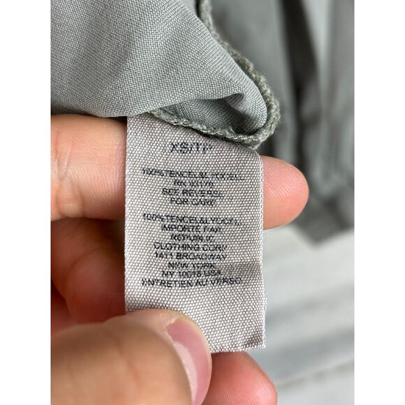 For The Republic Women’s XS Gray Green Long Sleeve Tencel Button-Up Blouse - Picture 4 of 4